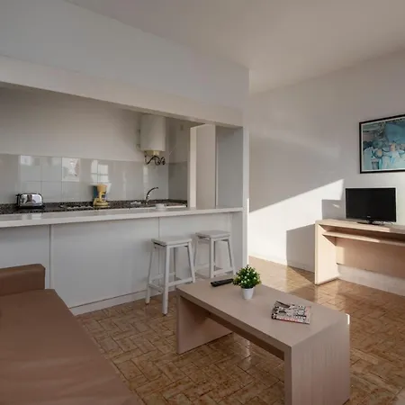 Rocas Blancas Aparthotel Puerto del Carmen (Lanzarote)