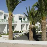 Ξενοδοχείο με διαμερίσματα Rocas Blancas 4*