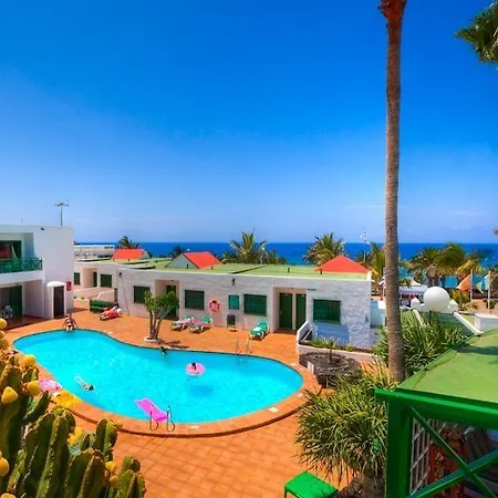 מלון דירות Rocas Blancas 4*