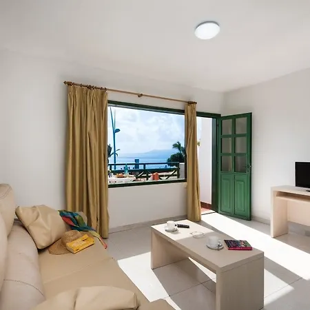Ξενοδοχείο με διαμερίσματα Rocas Blancas 4*