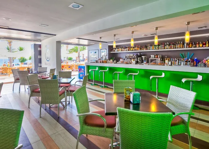 Aparthotel Rocas Blancas Puerto del Carmen (Lanzarote)