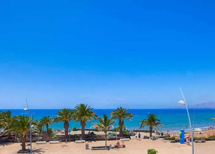 Rocas Blancas Puerto del Carmen (Lanzarote)
